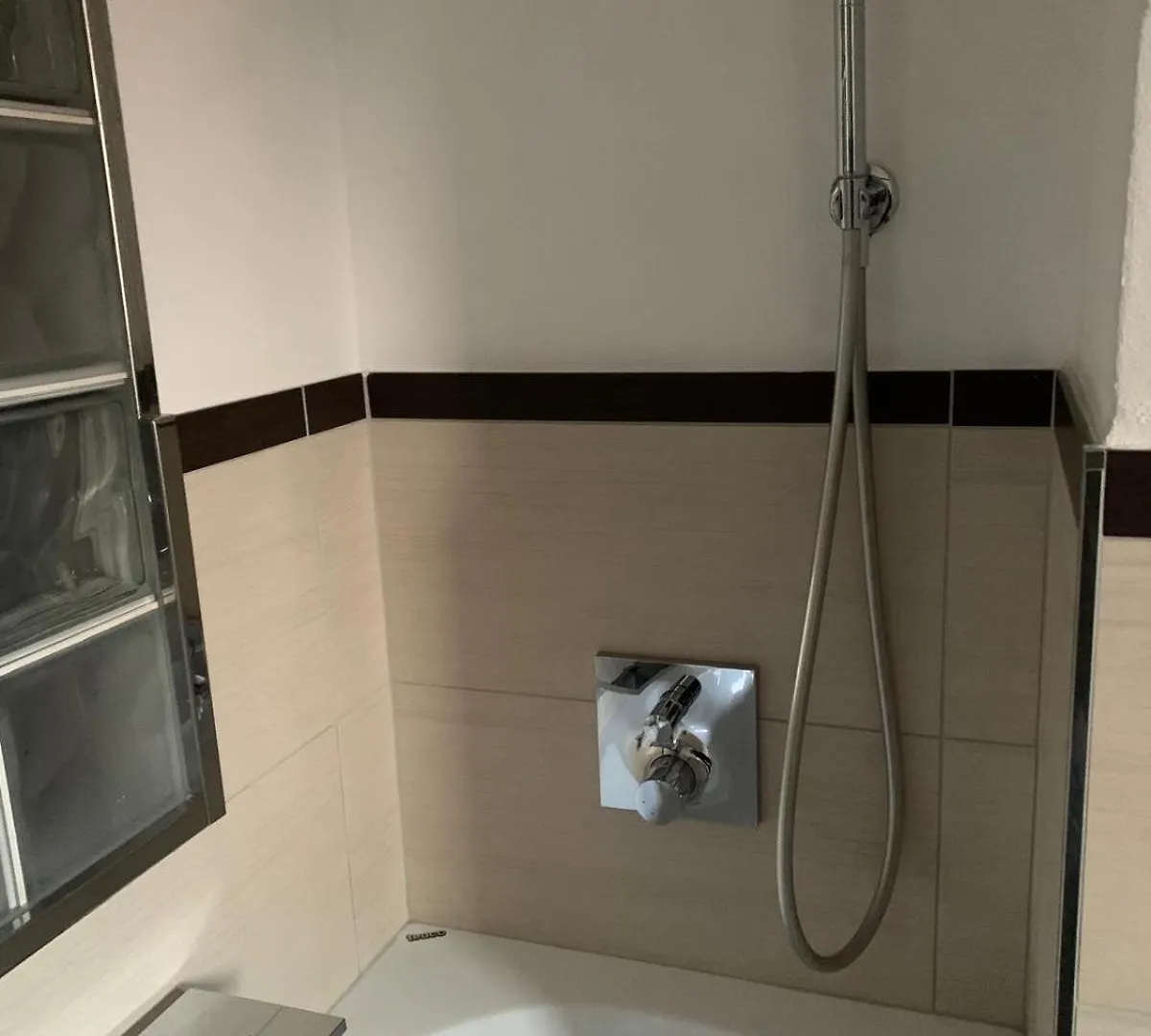 Nyaraló Moms Lakehouse Como Olaszország